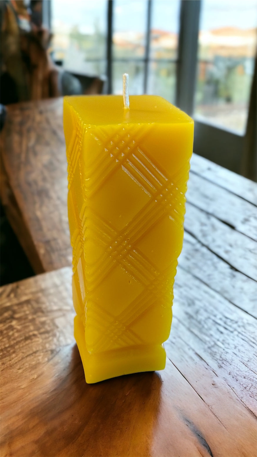 Plaid Textured Design Pure Beeswax Pillar Candle